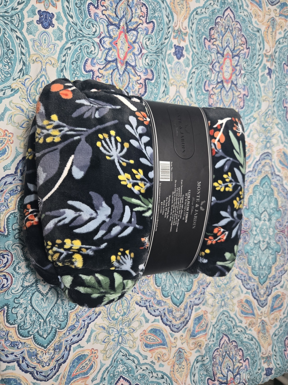 Black Floral Plush Throw Blanket - Black Multicolor - Picture 3 of 3